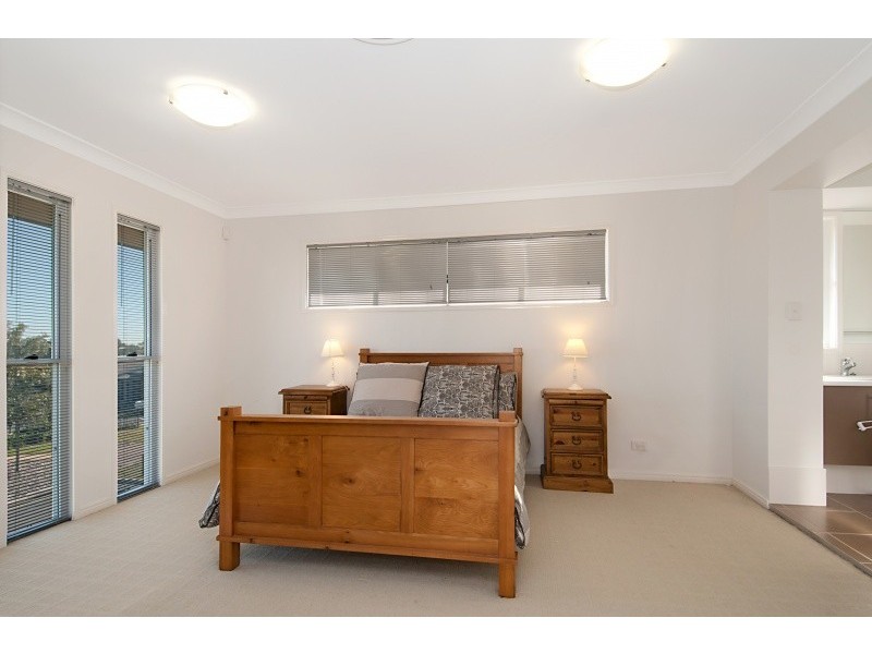 8 Bettong Place, North Lakes QLD 4509