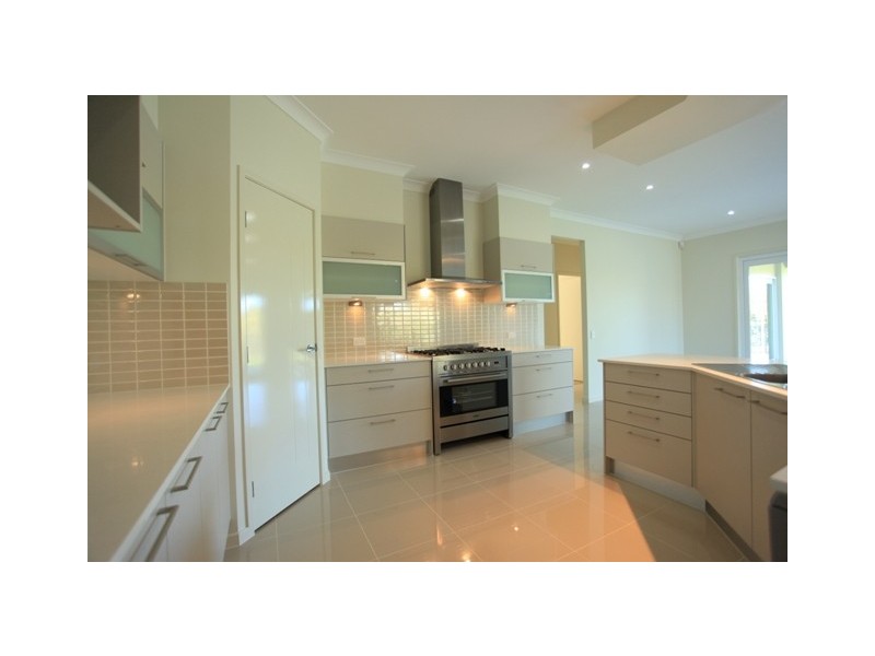 11 Faldo Court, North Lakes QLD 4509