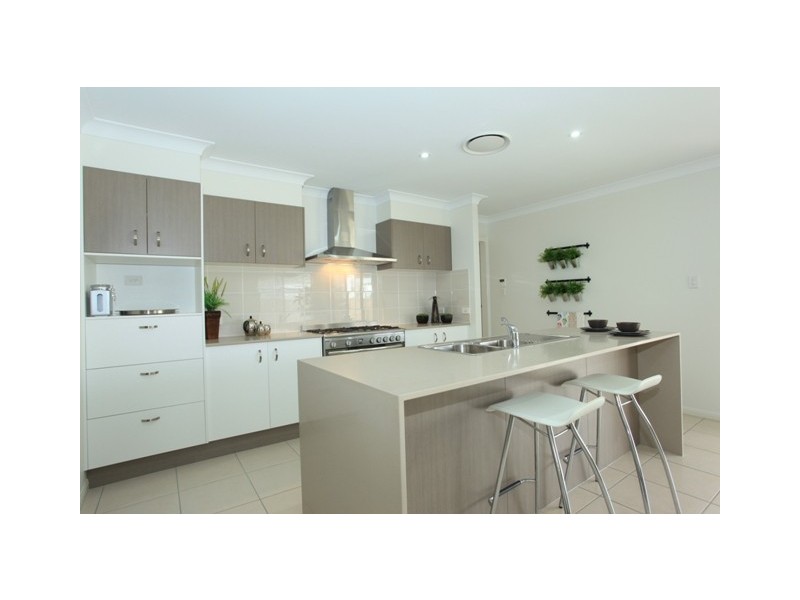 21 Williams Crescent, North Lakes QLD 4509