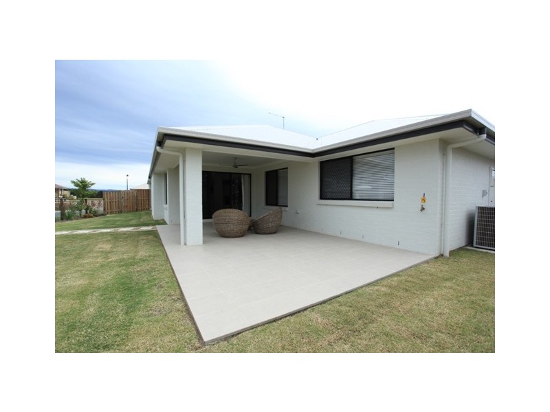 21 Williams Crescent, North Lakes QLD 4509