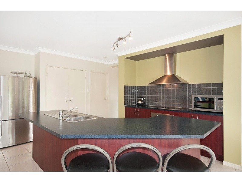 6 Manor Close, Murrumba Downs QLD 4503