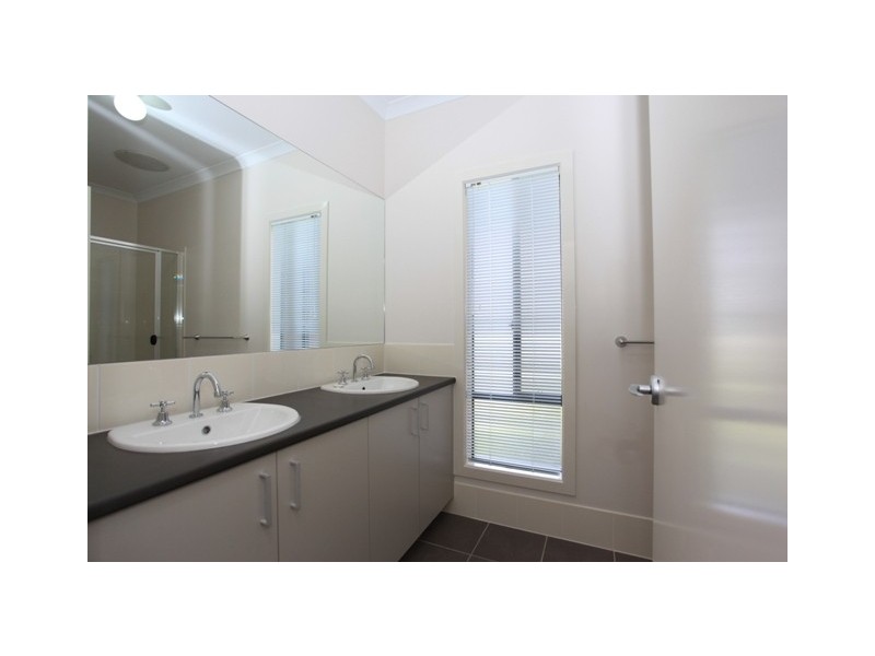 31 Shimao Crescent, North Lakes QLD 4509