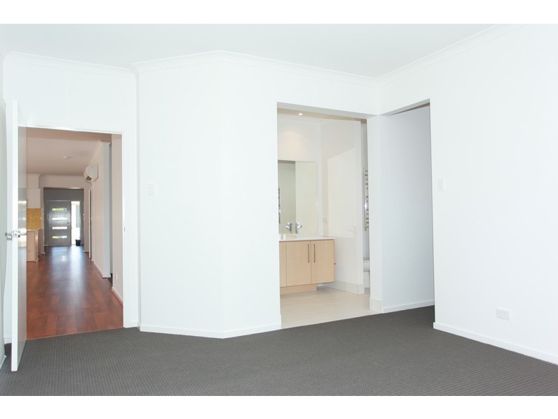 8 Lanagan Circuit, North Lakes QLD 4509