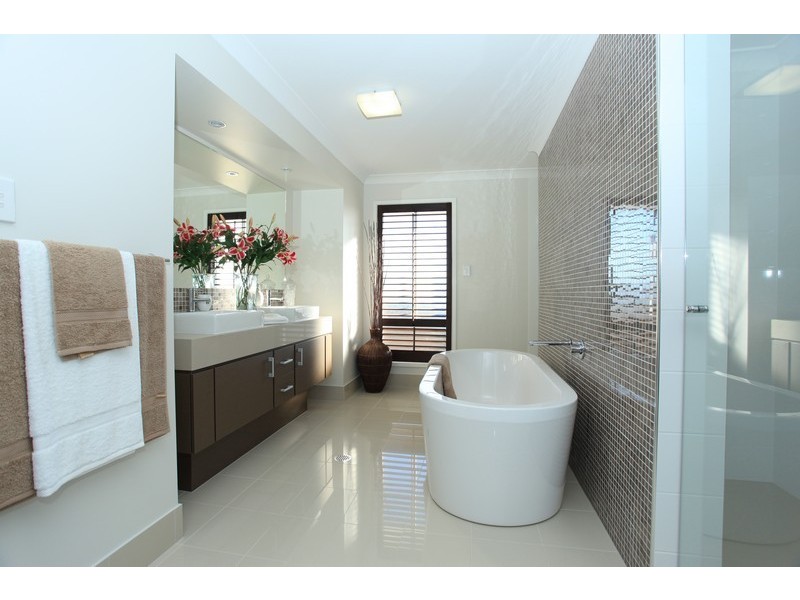 48 Williams Crescent, North Lakes QLD 4509