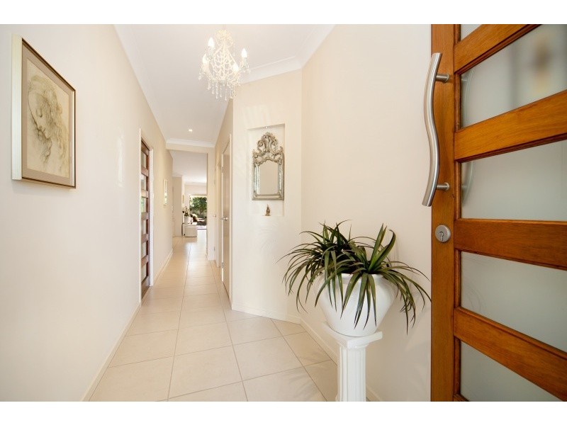 38 Whitecedar Circuit, North Lakes QLD 4509