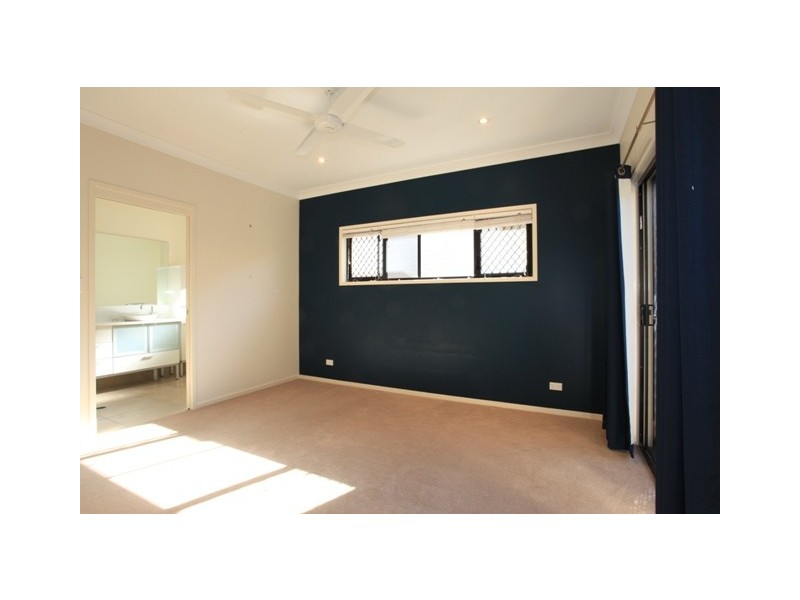 18 Hoya Close, North Lakes QLD 4509