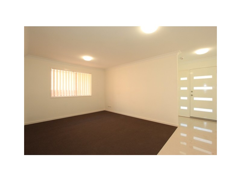 16 Kingdom Circuit, North Lakes QLD 4509