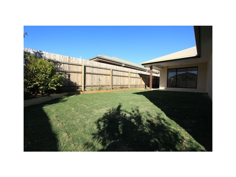 16 Kingdom Circuit, North Lakes QLD 4509