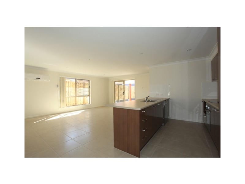 11 Bowerbird Crescent – ESSENCIA, Dakabin QLD 4503