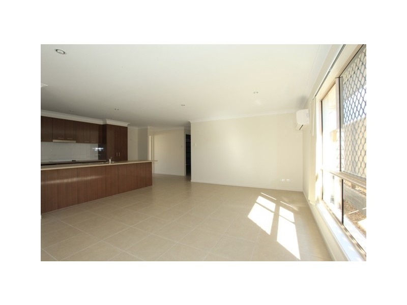 11 Bowerbird Crescent – ESSENCIA, Dakabin QLD 4503