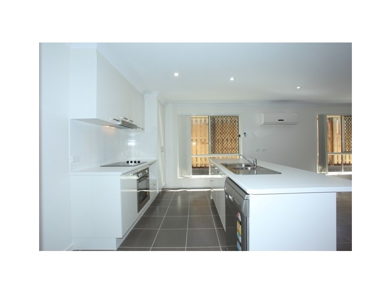15 Bowerbird Crescent – “ESSENCIA”, Dakabin QLD 4503