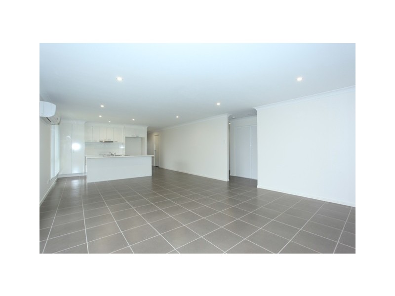 154 Nicklaus Parade, North Lakes QLD 4509