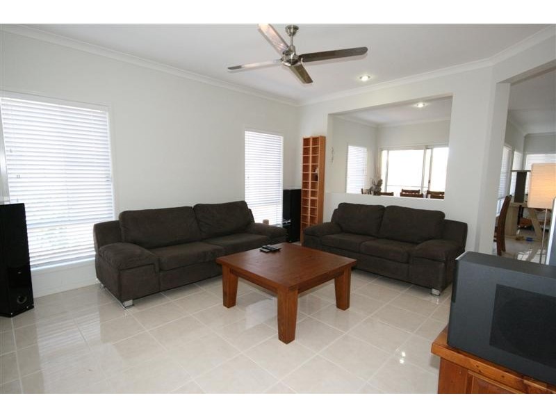 36 Lacebark Street, North Lakes QLD 4509