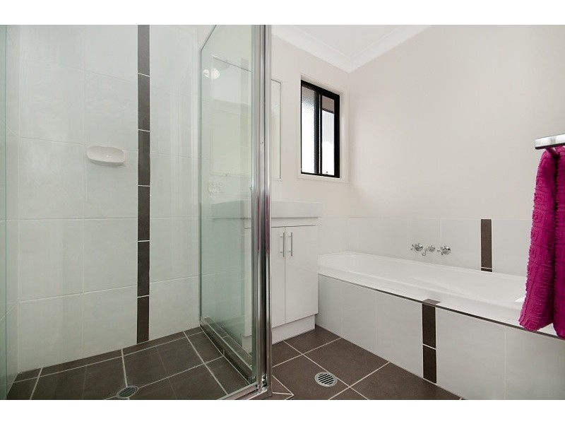 1a First Street, North Lakes QLD 4509