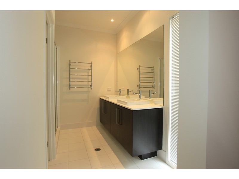 6 Langham Crescent, North Lakes QLD 4509