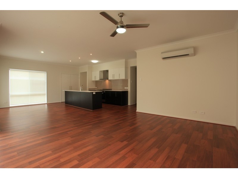 6 Langham Crescent, North Lakes QLD 4509