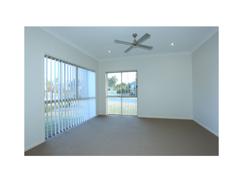 9 Elkington Circuit, North Lakes QLD 4509