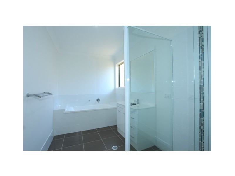 8 Bowerbird Crescent – ESSENCIA, Dakabin QLD 4503