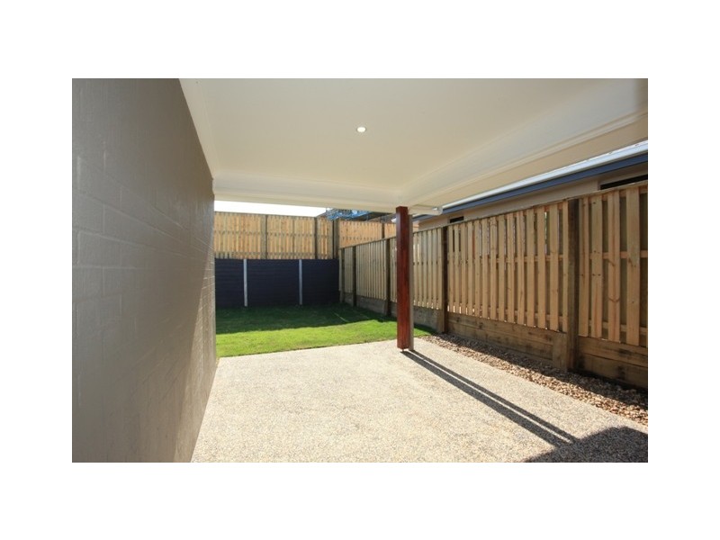 8 Bowerbird Crescent – ESSENCIA, Dakabin QLD 4503