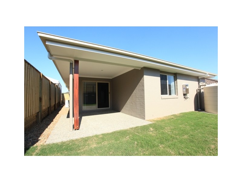 8 Bowerbird Crescent – ESSENCIA, Dakabin QLD 4503