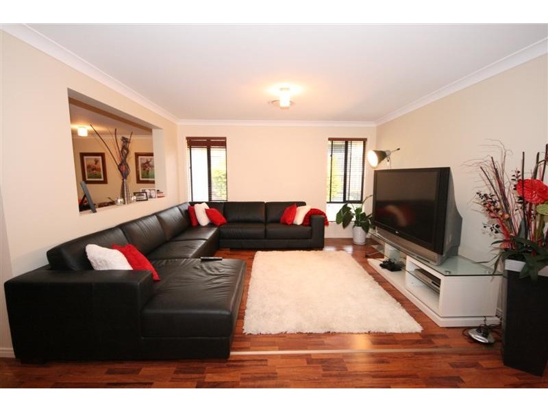 40 Whitfield Crescent, North Lakes QLD 4509