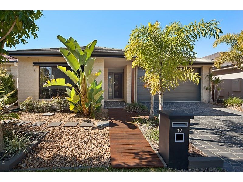 18 Hoya Close, North Lakes QLD 4509