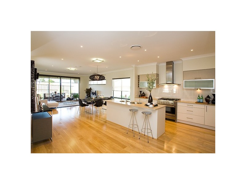 1 Eaton Close, North Lakes QLD 4509