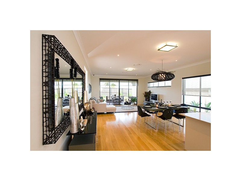 1 Eaton Close, North Lakes QLD 4509