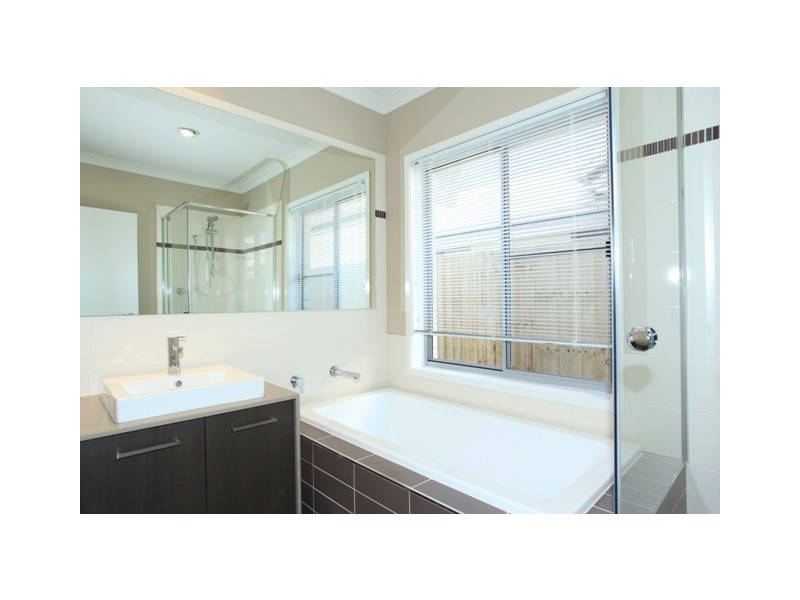 21 Melville Parade, North Lakes QLD 4509