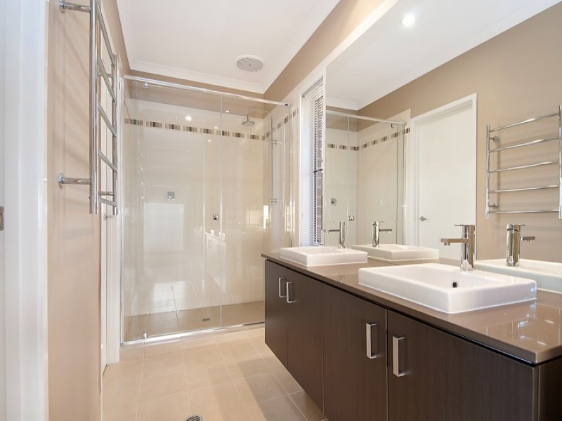 5 Melville Parade, North Lakes QLD 4509