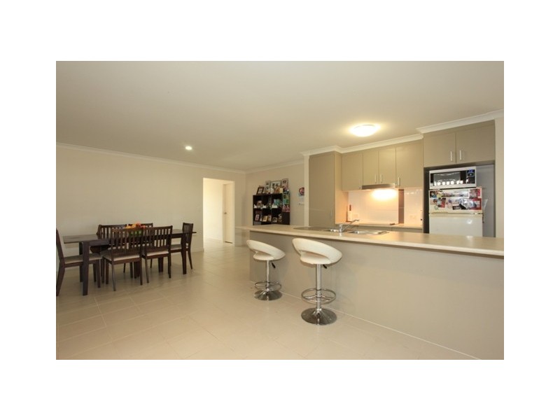 24 Shimao Crescent, North Lakes QLD 4509