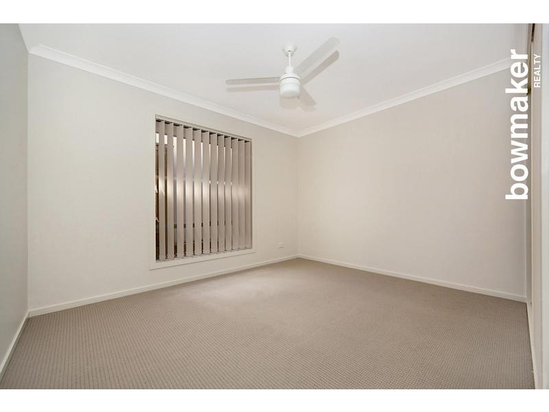 8 Dunes Crescent, North Lakes QLD 4509