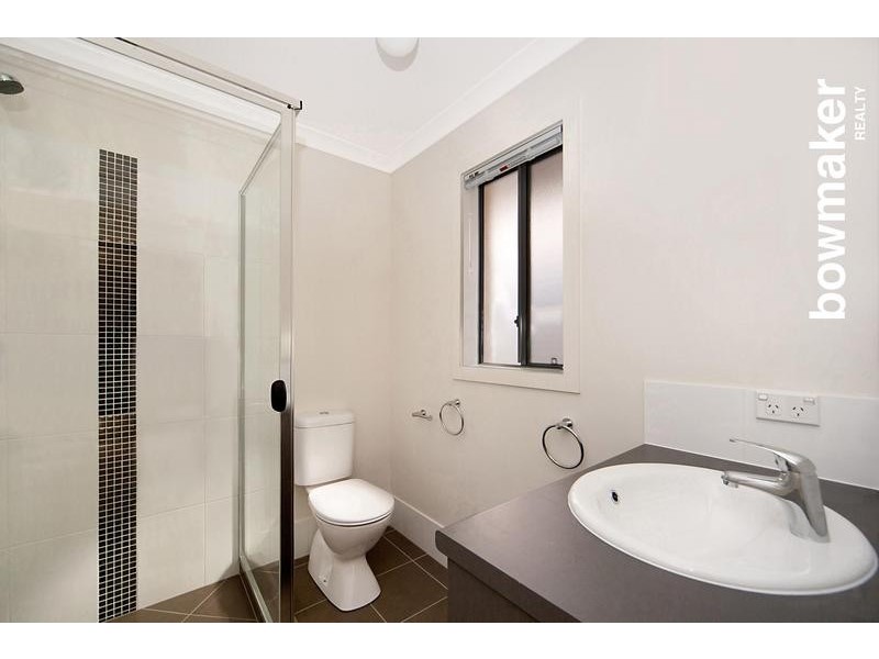 8 Dunes Crescent, North Lakes QLD 4509