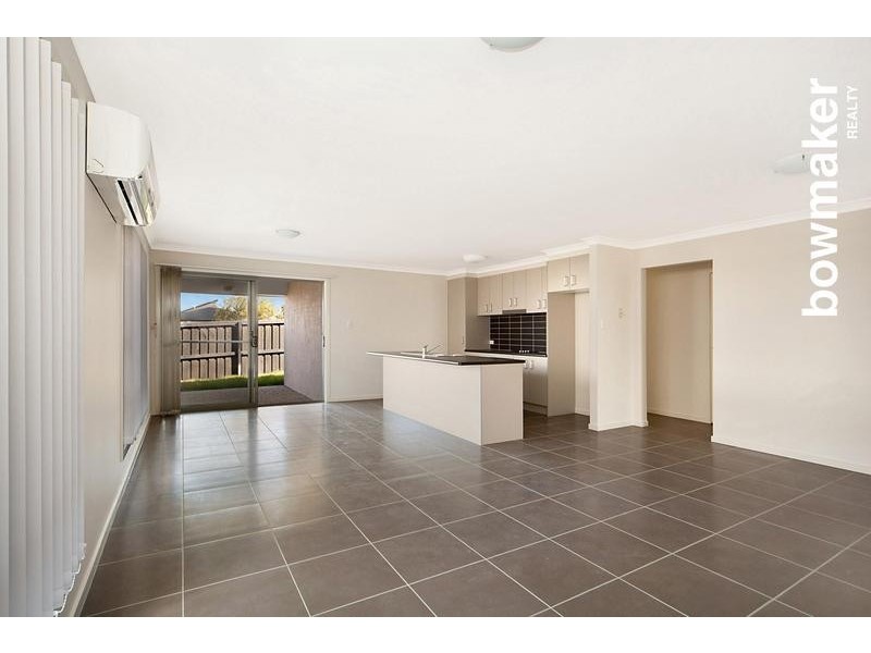 8 Dunes Crescent, North Lakes QLD 4509