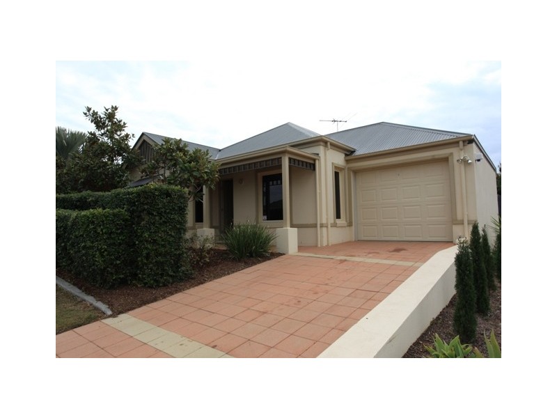 9 Douglas Circuit, North Lakes QLD 4509