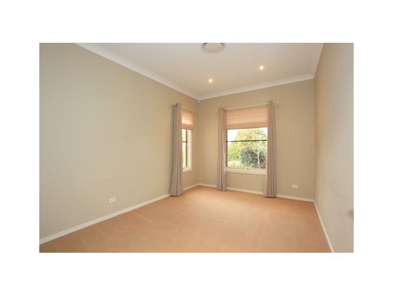 9 Douglas Circuit, North Lakes QLD 4509