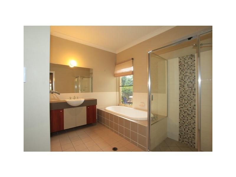 9 Douglas Circuit, North Lakes QLD 4509