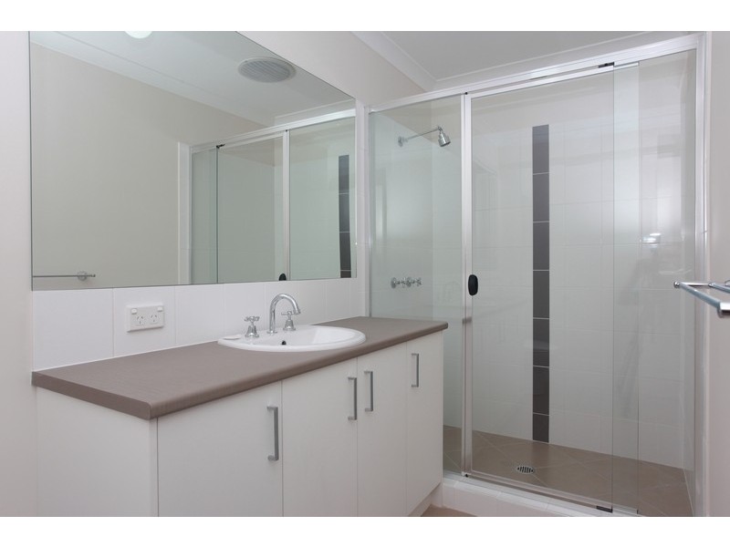 7 Williams Crescent, North Lakes QLD 4509