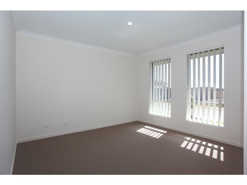 7 Williams Crescent, North Lakes QLD 4509