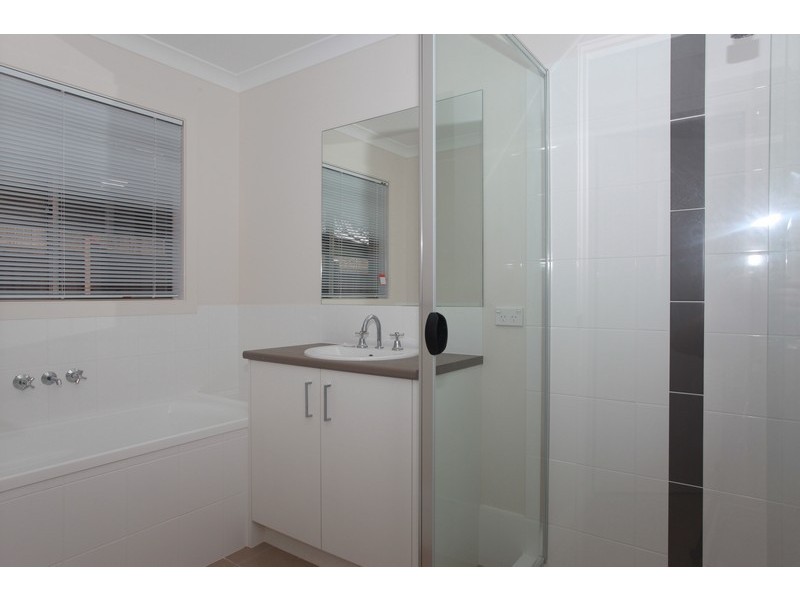 7 Williams Crescent, North Lakes QLD 4509