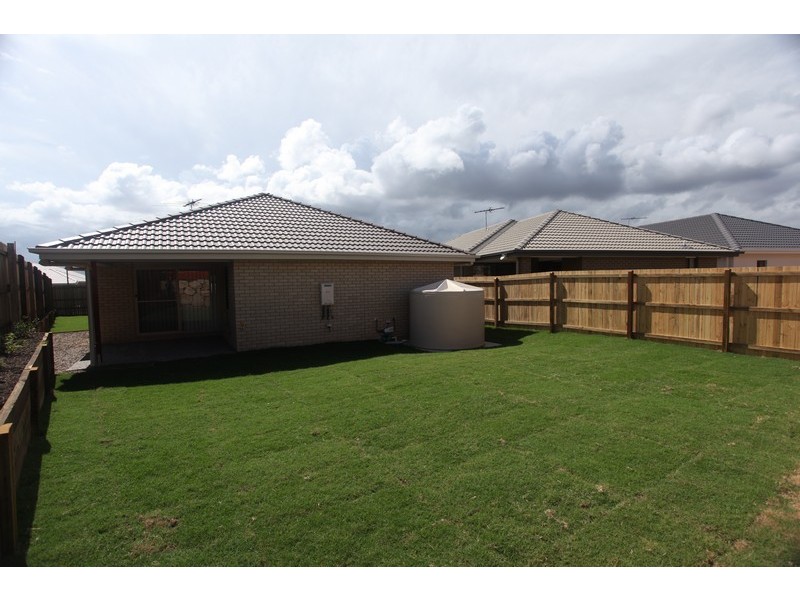 7 Williams Crescent, North Lakes QLD 4509