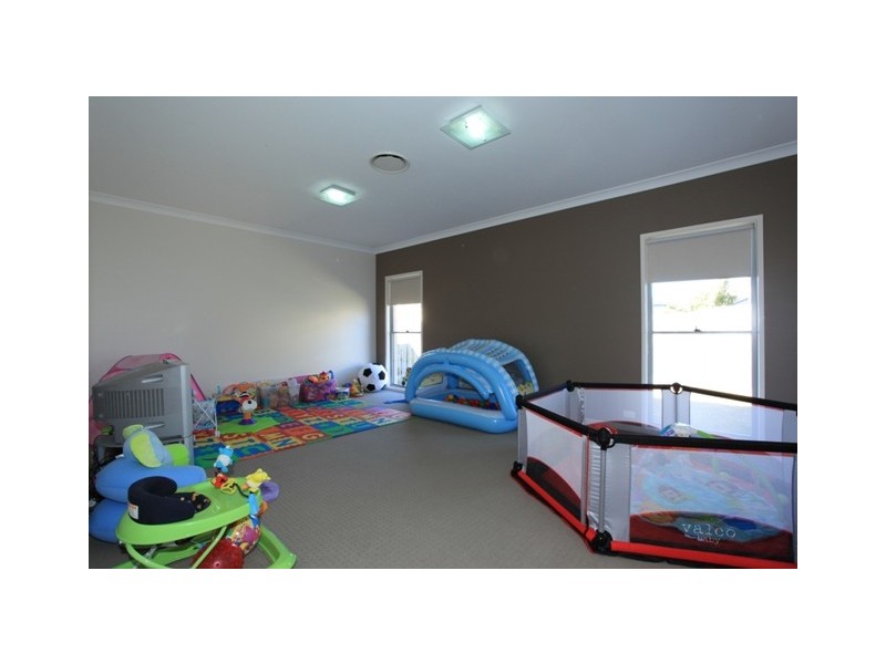 12 Pandorea Circuit, North Lakes QLD 4509