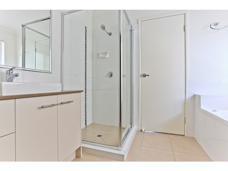 18 Moonie Crescent, North Lakes QLD 4509