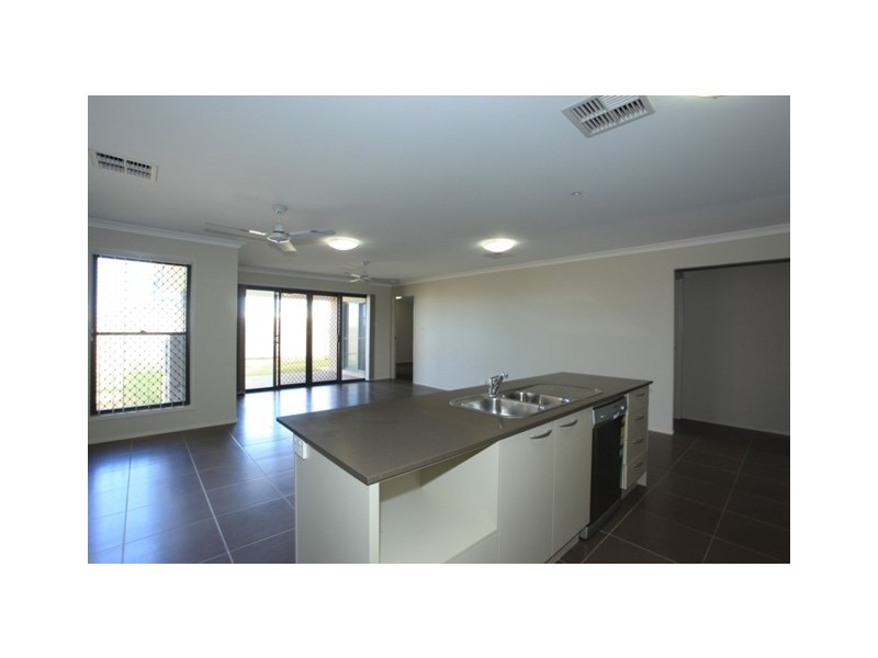 51 Daintree Circuit, North Lakes QLD 4509