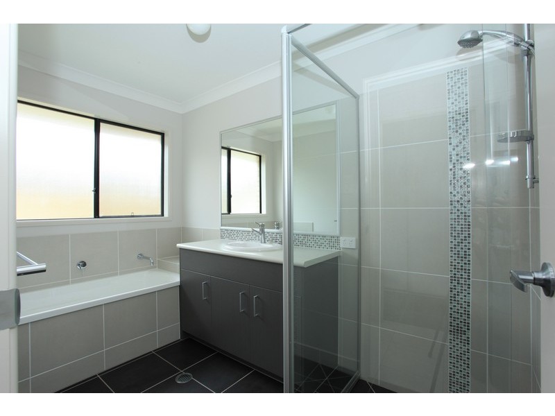11 Mersey Street, North Lakes QLD 4509