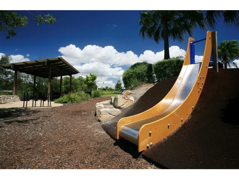 136 Nicklaus Parade., North Lakes QLD 4509