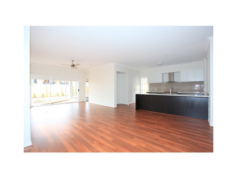 120 Mackintosh Drive, North Lakes QLD 4509