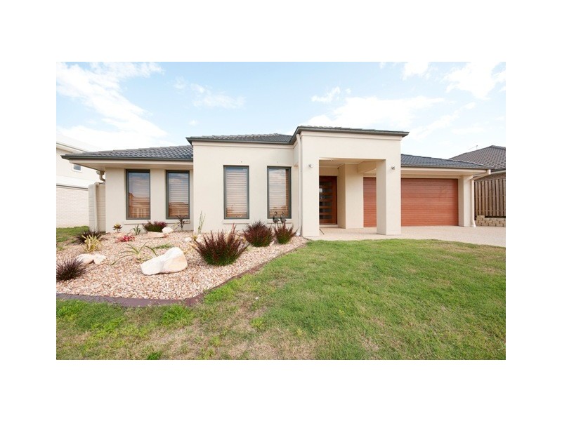 38 Williams Crescant, North Lakes QLD 4509