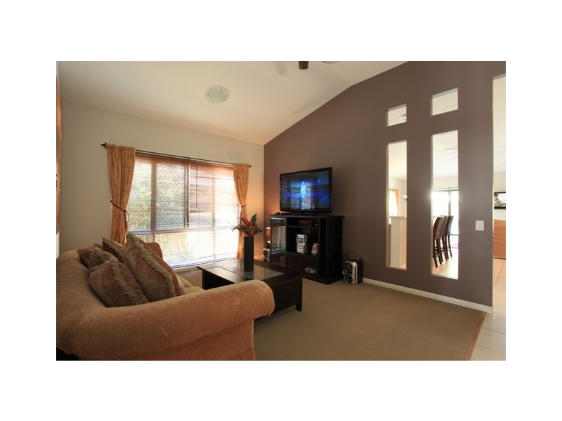 24 Gardenia Street, North Lakes QLD 4509