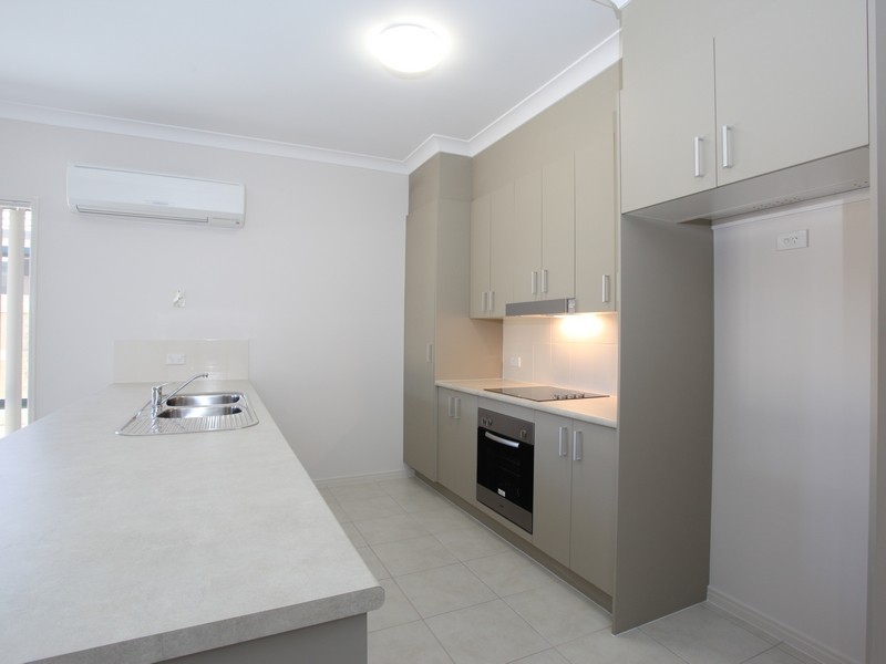 8 Sunjoy Place, North Lakes QLD 4509